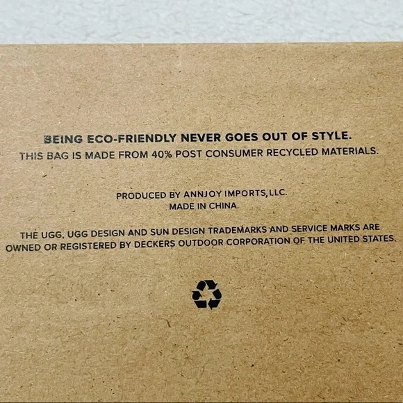 Brand New UGG Signature Medium Paper Shopping Bag In Beige 15.25” X 12.7 X 6.5” - Picture 3 of 7